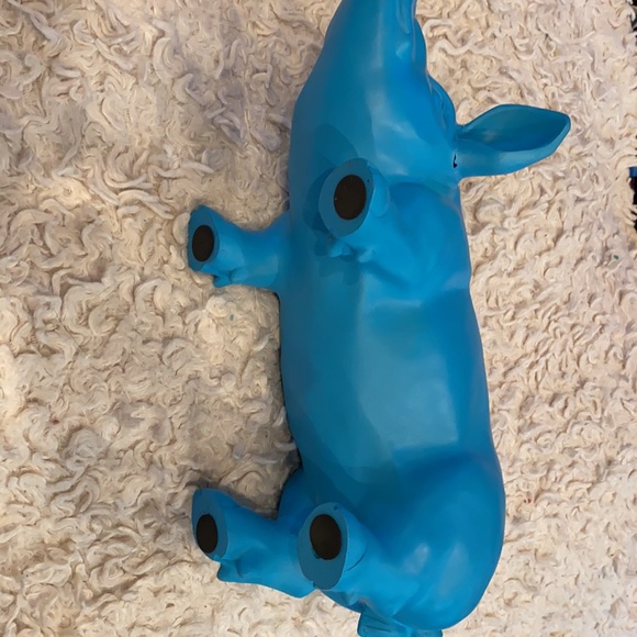 Resin pig - Picture 3 of 4